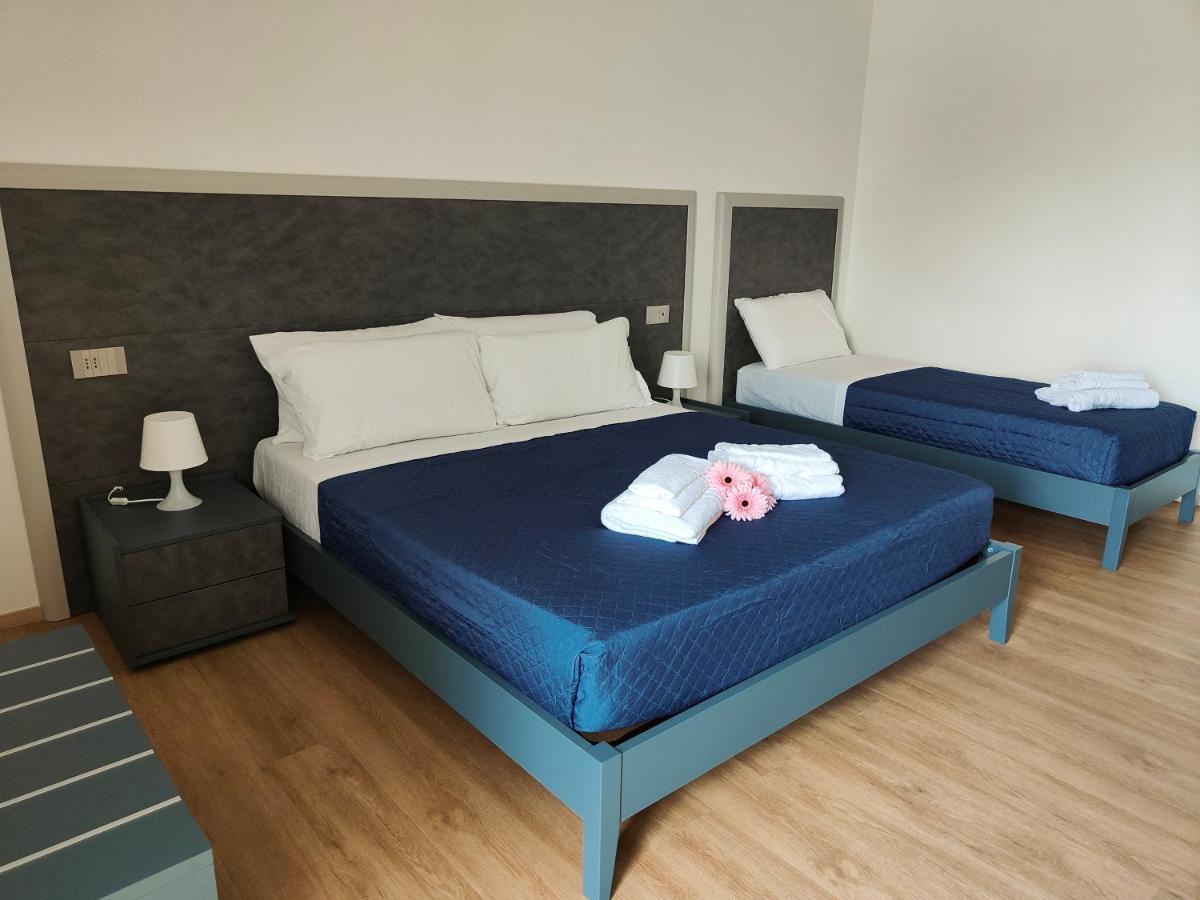 Rosa Rooms بومبيي المظهر الخارجي الصورة