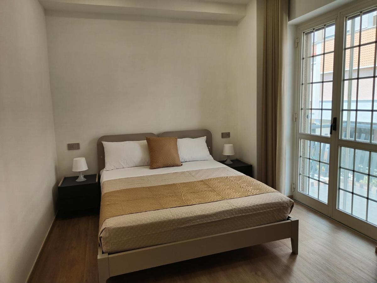 Rosa Rooms بومبيي المظهر الخارجي الصورة