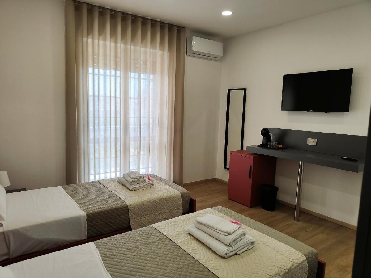 Rosa Rooms بومبيي المظهر الخارجي الصورة