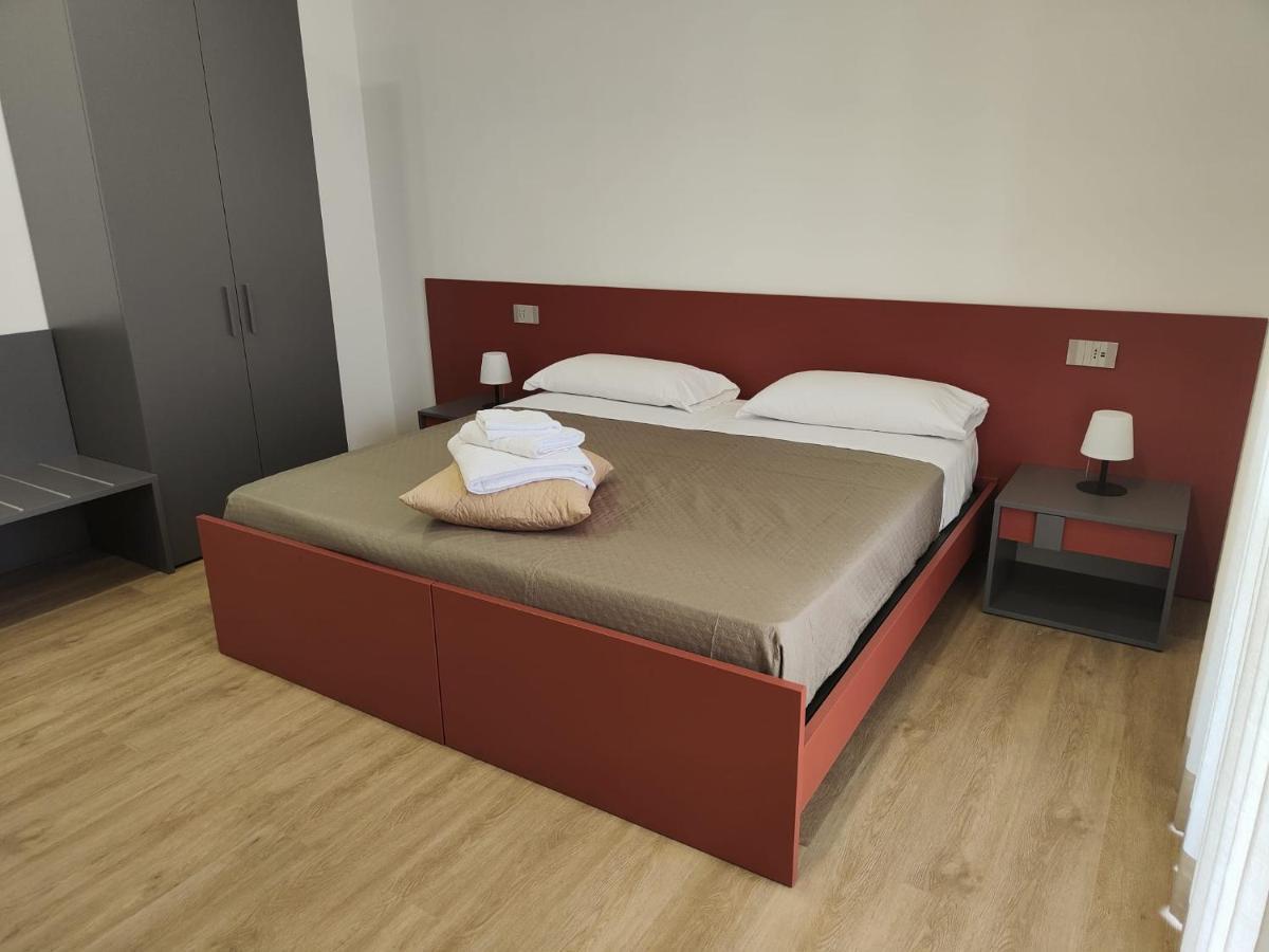 Rosa Rooms بومبيي المظهر الخارجي الصورة