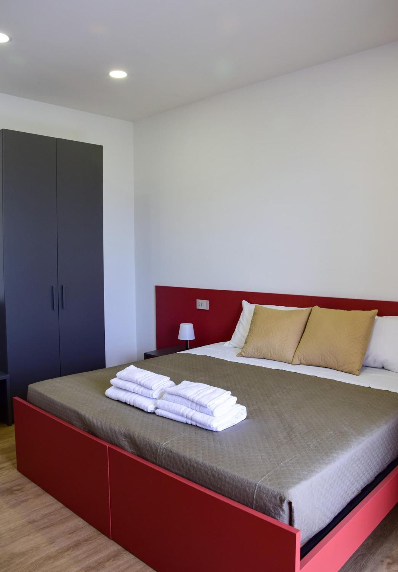 Rosa Rooms بومبيي المظهر الخارجي الصورة