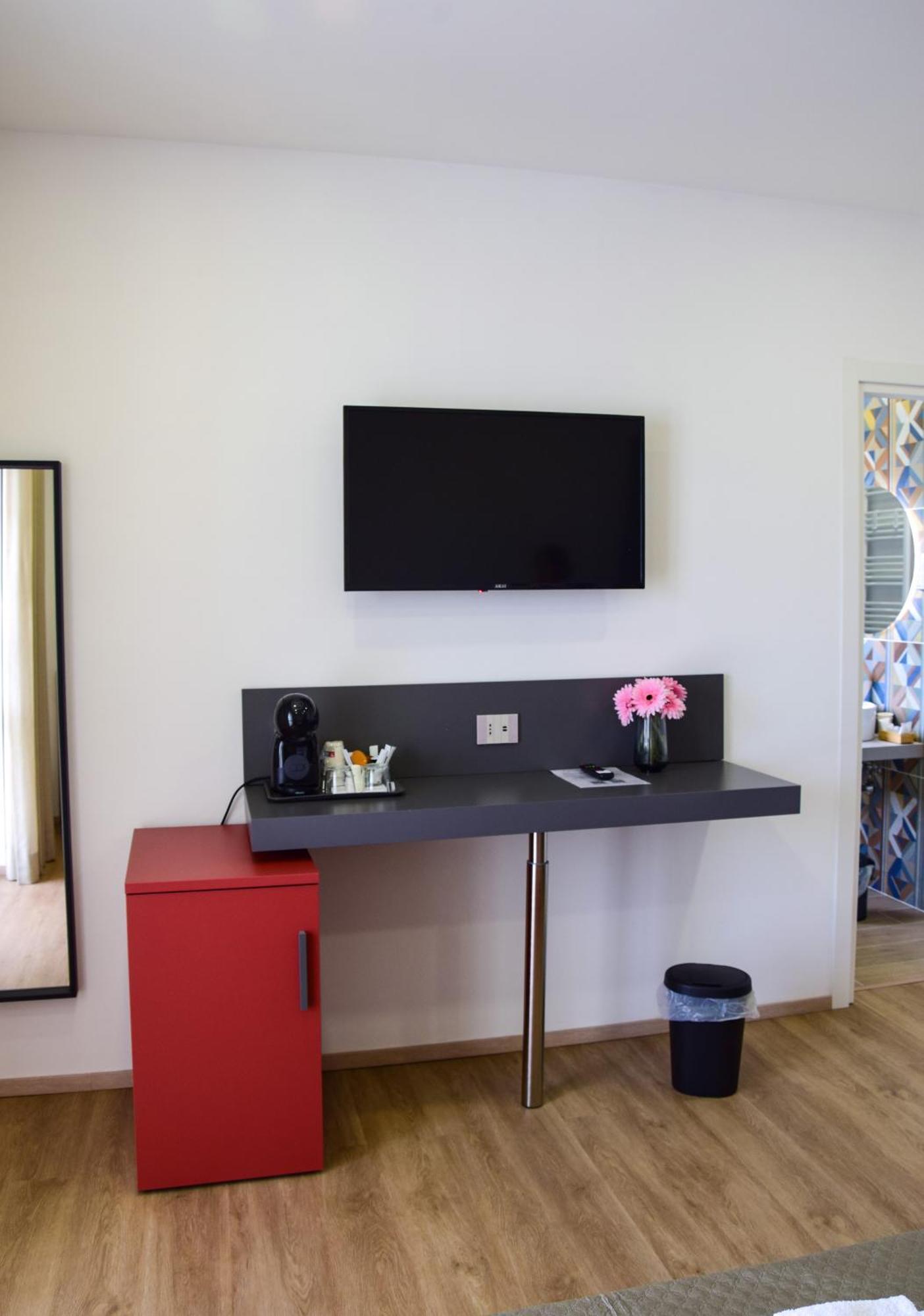 Rosa Rooms بومبيي المظهر الخارجي الصورة